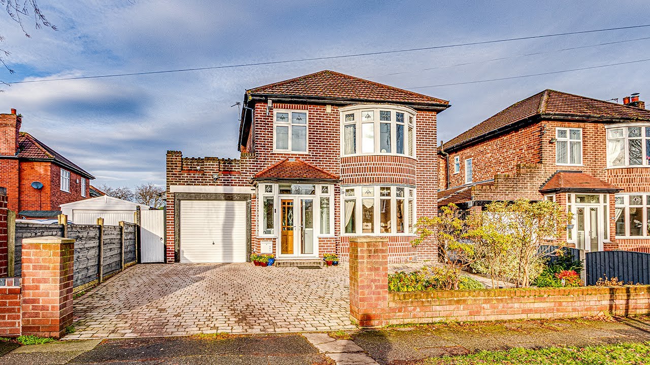 Hall Farm Avenue, Davyhulme - VitalSpace Estate Agents