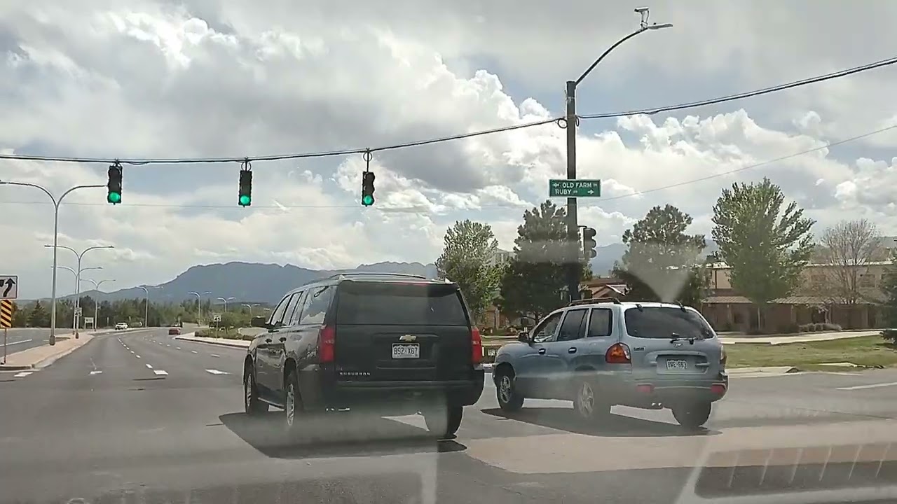 Beautiful, cloudy afternoon drive in Colorado Springs, Colorado