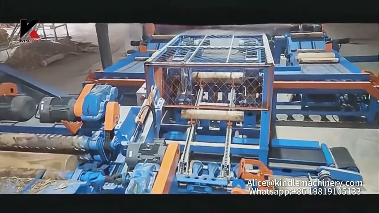 High-speed veneer peeling in action. 🚀 Quality and efficiency.#VeneerPeelingLine #PlywoodMachinery