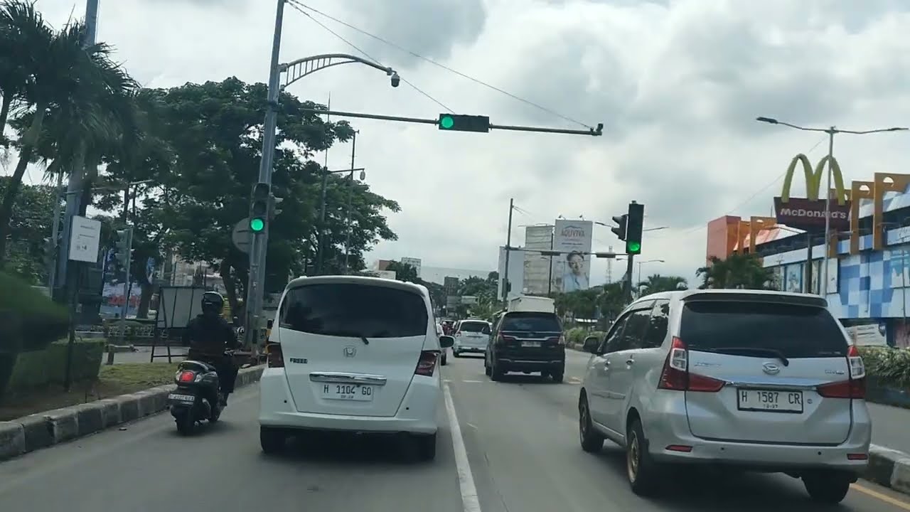 Driving Downtown - kota Semarang siang hari part 2
