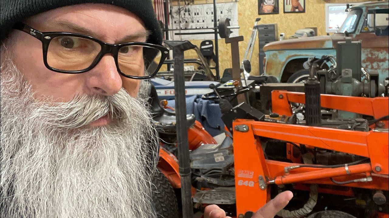 1991 Kubota B7100 HST 4WD; what’s in the box?