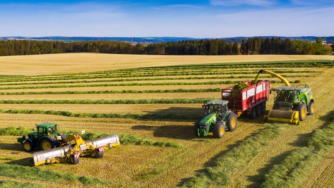 Daňhel Agro a.s.- Sklizeň žita 2020- John Deere 8300i, 3x Tatra Phoenix, John Deere 8345R
