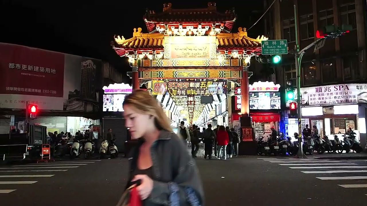 萬華(艋舺), 台北市. December 11, 2025. (OM System OM-1 Video)