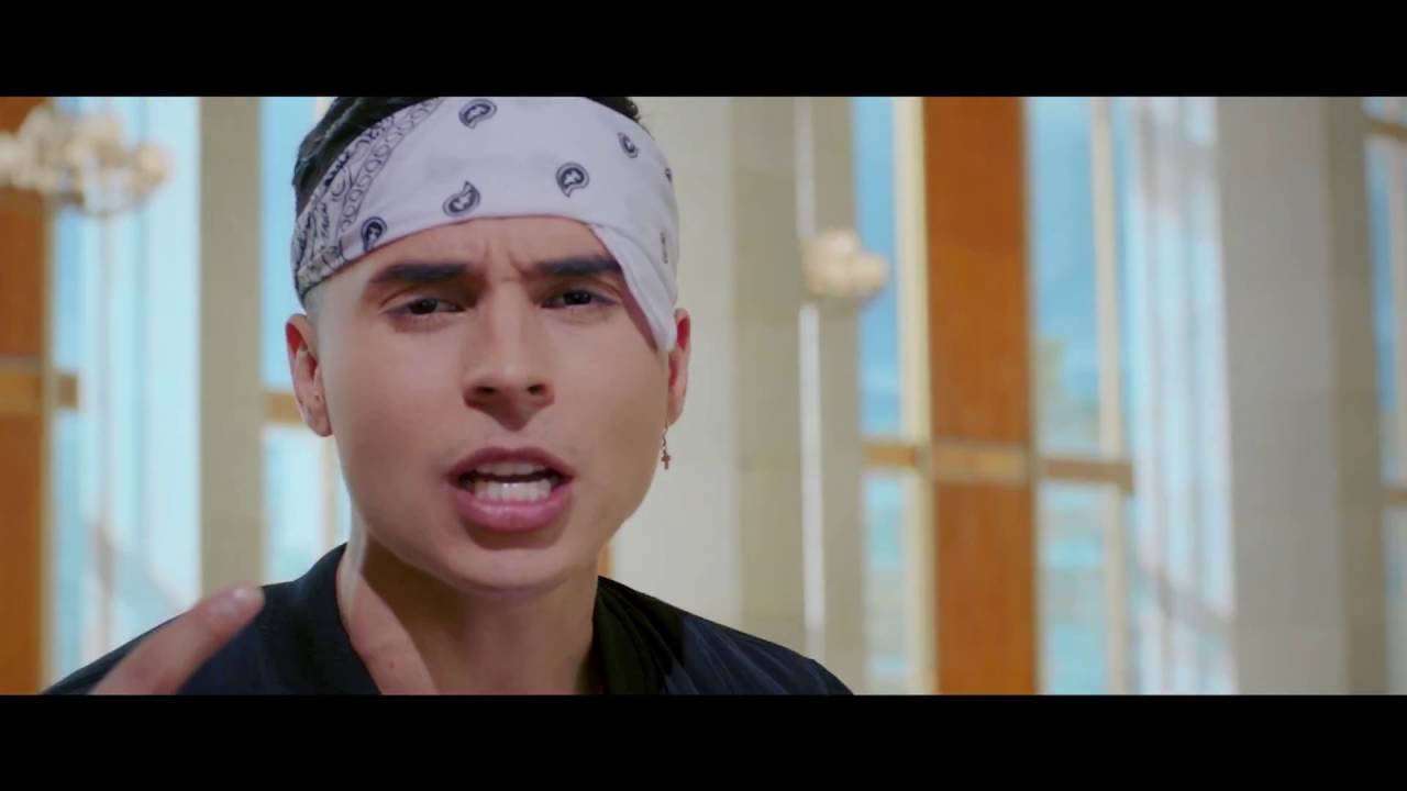 El Chisme (Video Oficial) - Reykon