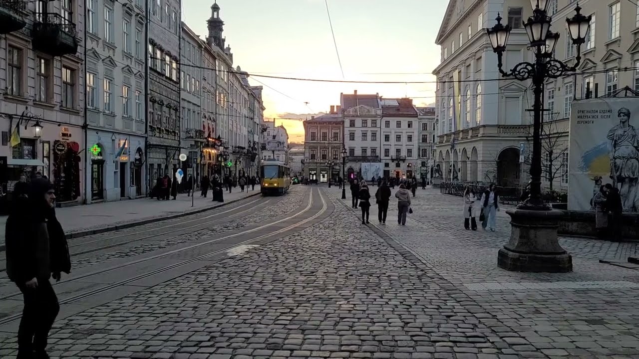 Львів, площа Ринок, березень 2026р. Відео без обробки.