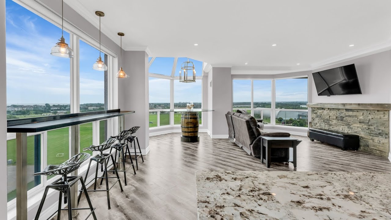 🏢 Luxury Condo 🏢 PH 1206 - 360 Watson St W, Whitby 🇨🇦 Price: $998,800 - 2+1 Bedrooms &bull; 3 Washrooms