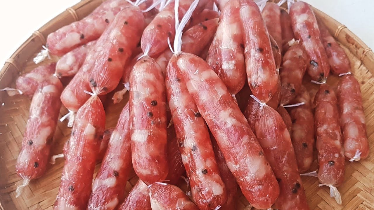 Cách làm lạp xưởng đơn giản tại nhà và để ăn được quanh năm||How to make sausage.