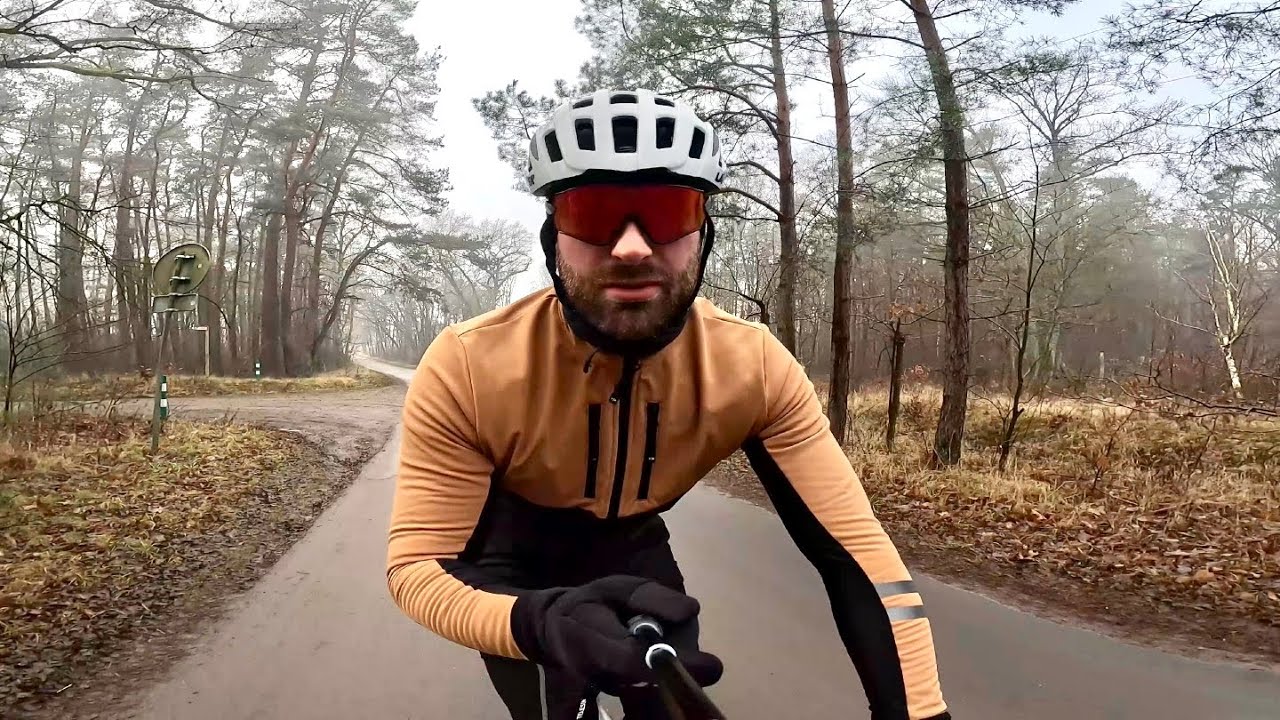 Test rowerowej kurtki z Decathlonu i plany na 2025 rok