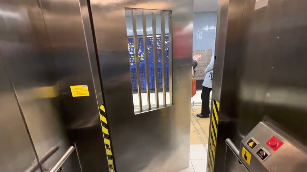 1983 DEVE (upgraded) Hydraulic Elevator @ Slussen subway station, Stockholm, Sweden.