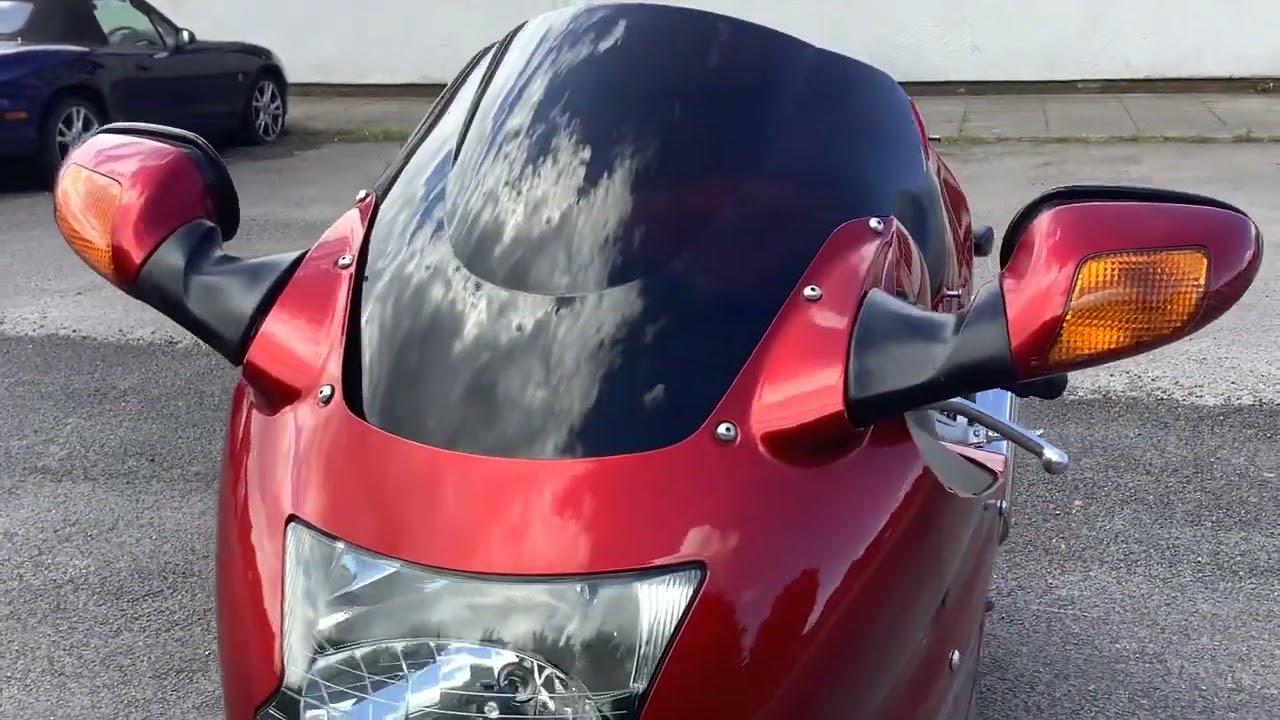 UPJ MOTORSPORT HONDA CBR 1100 Xx first registered 1999,  clean bike 19k £ 2000
