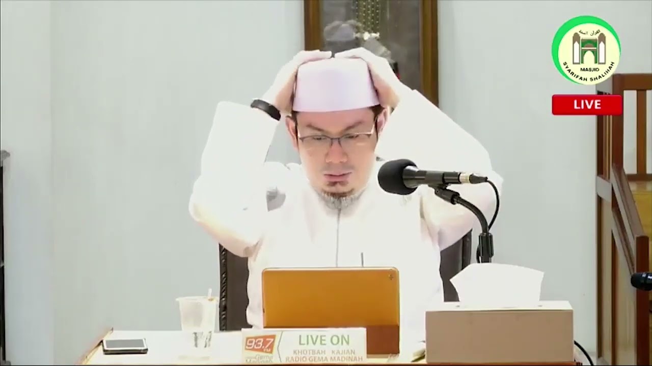 Adakah Hadist Melakukan Perjalanan Jauh Dalam Rangka Berziarah Kubur ? - Ustadz Ahmad Zainuddin