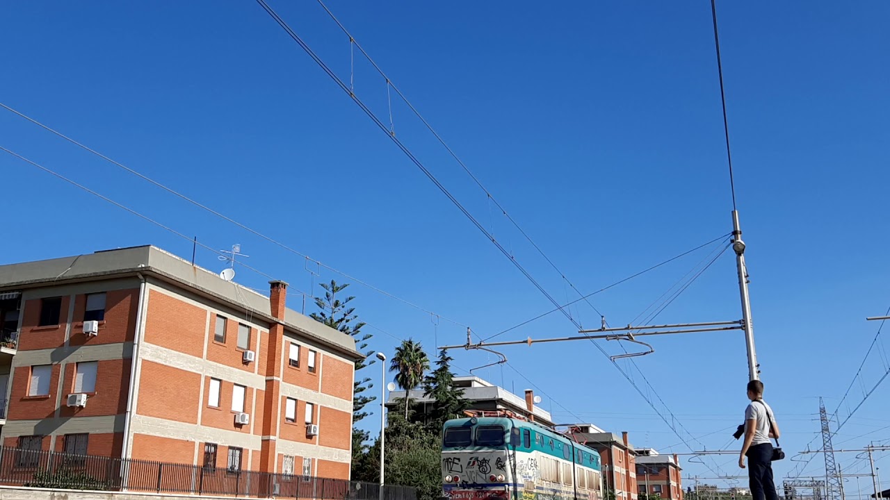 E655.524 LIS GIARRE RIPOSTO-CATANIA C.LE . Stazione di Acireale .