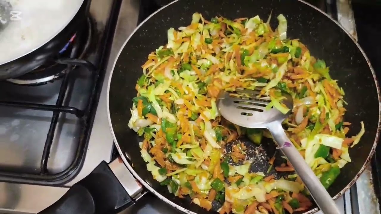 Ramadan preparation 🙌 #vlog #samosarecipe #chickenrollrecipe #cookingvideo @Mylifestyleofficial-l2l 