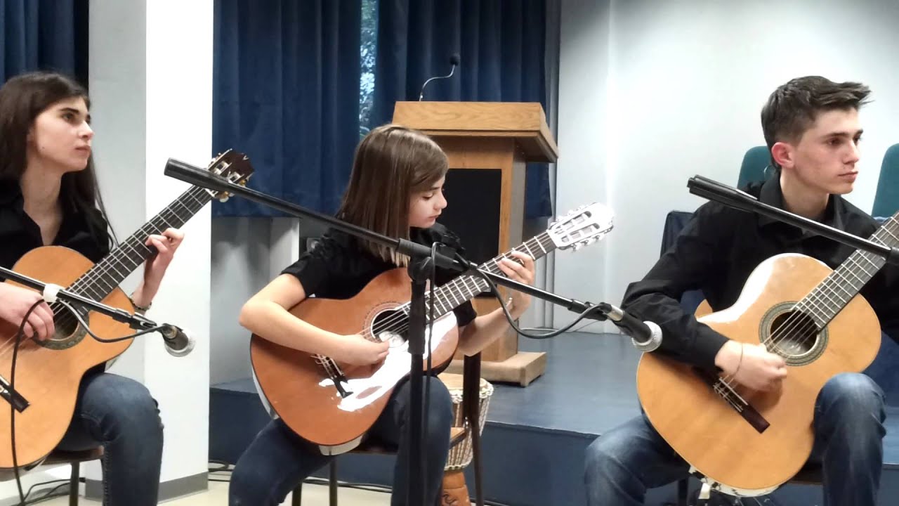 Young Guitars Group
