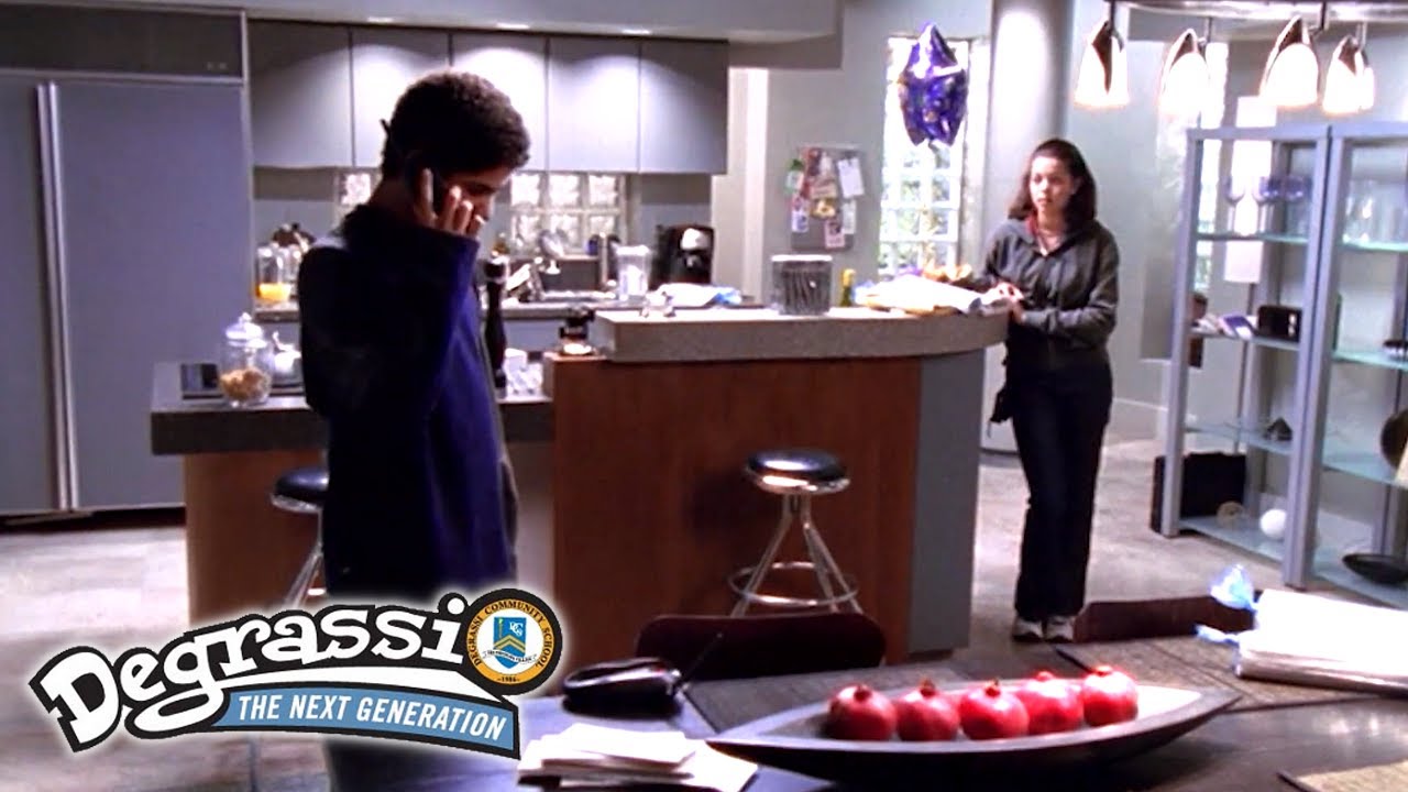 Jimmy (Drake) Orders A Pizza After His Break Up With Ashley | Degrassi Clips