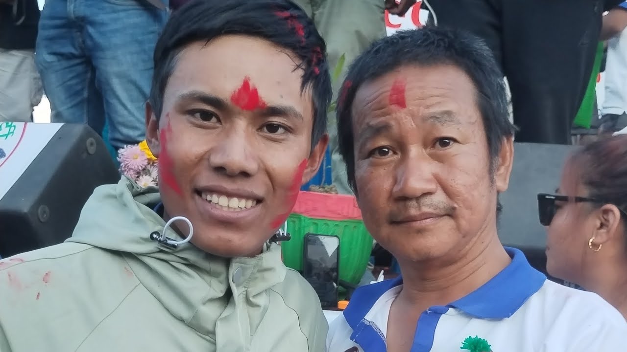 श्रम गरौँ नेपाली हो श्रम गर्ने दिन आइसक्यो हर्क साङपाङ मेयर सरको एकदम देशभक्ति गीत मेयर सापले गाउँदै