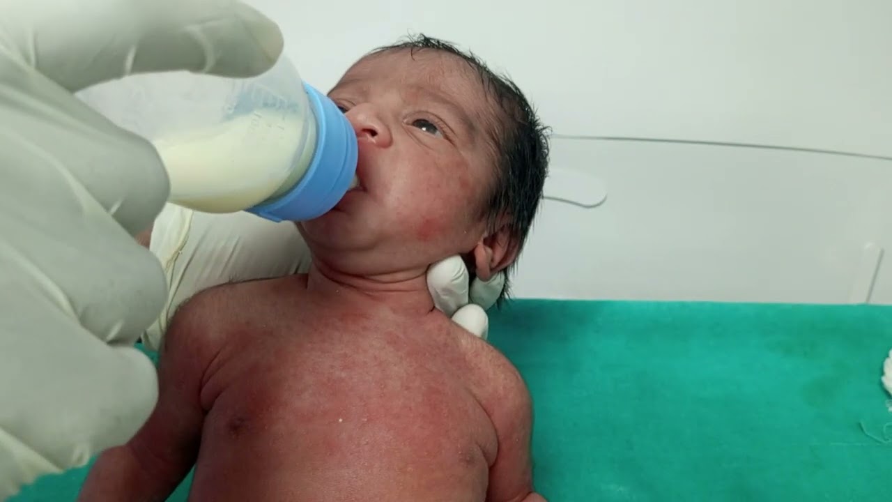 How to Bottle Feed a Newborn WITHOUT Gas or Fussiness 🍼