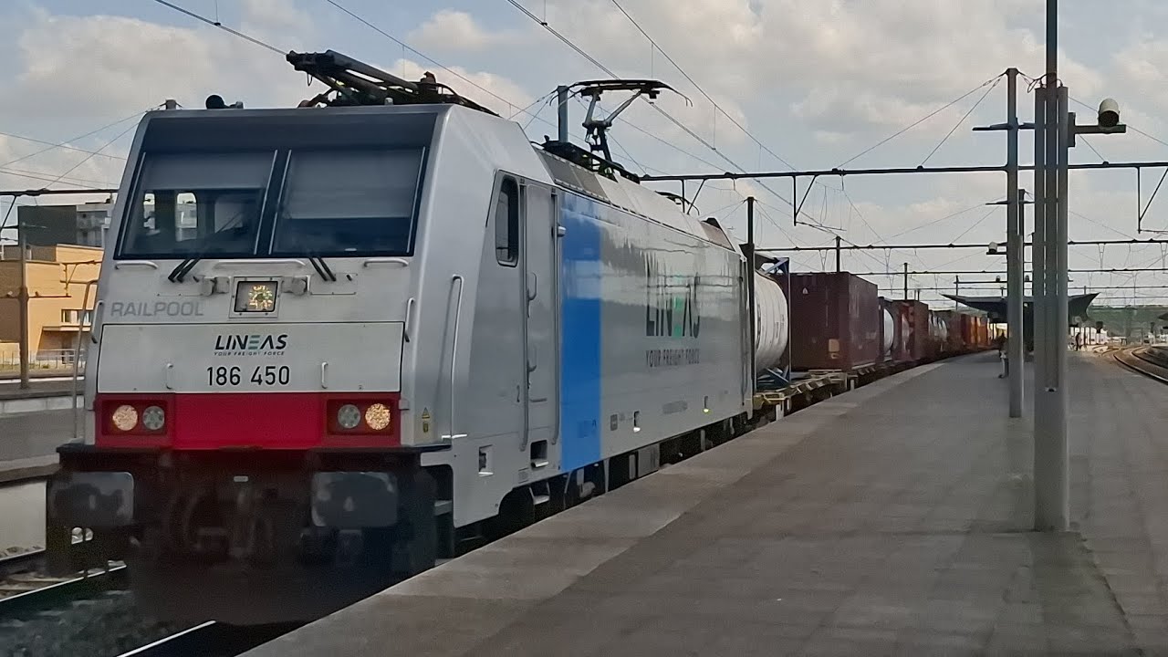 treinen in oostende en brugge #train