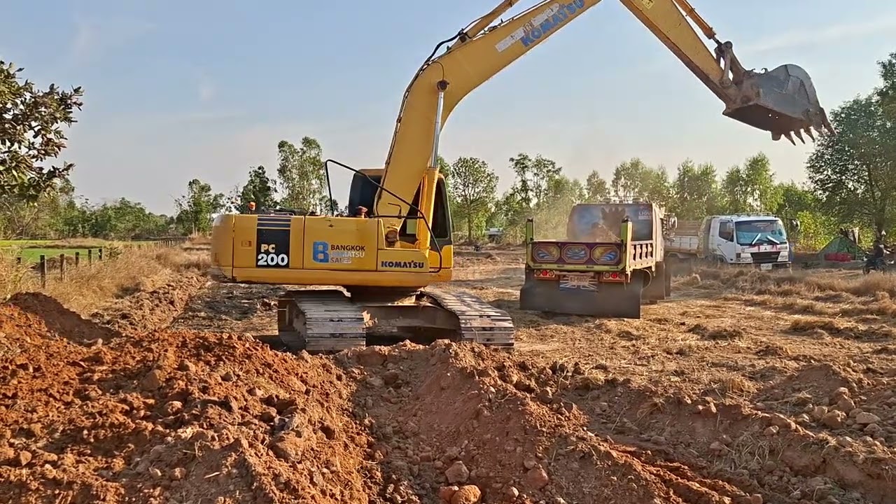 ไม่ได้เจอนาน komstsu pc200-7 งาาลอกนาดืนทรายสวยจัดชมไปบ่นไป excavator