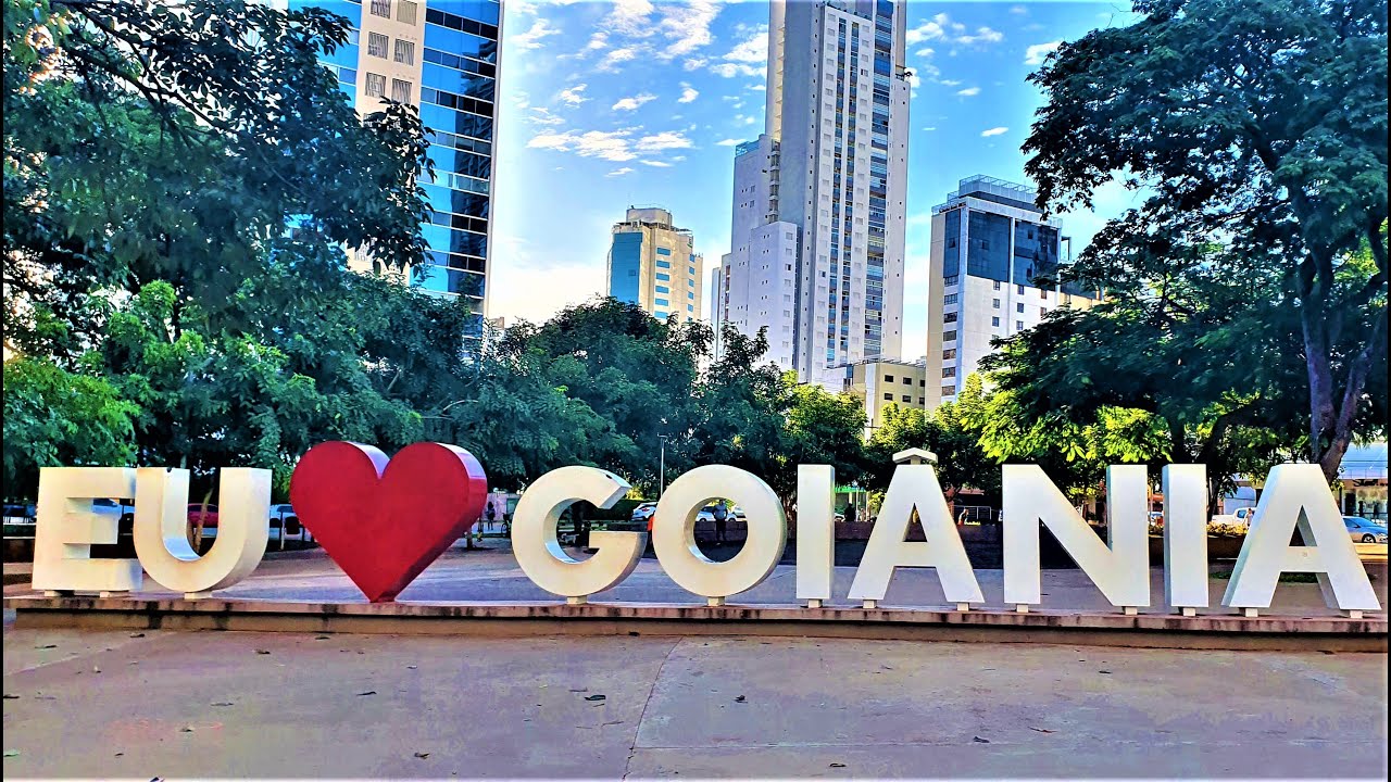 GOI&Acirc;NIA, Setor OESTE - Caminhada de 16 quil&ocirc;metros em 4 horas, fotografando o bairro.
