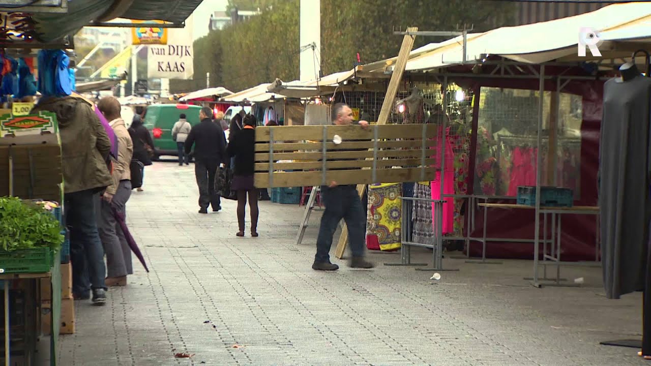 Kleinere kramen voor marktkooplui Rotterdam