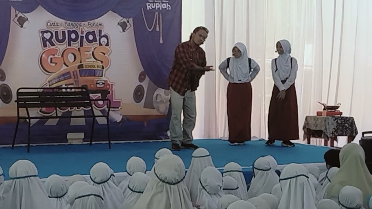 Uni Khaira Dann SANGGAR kado Performance 