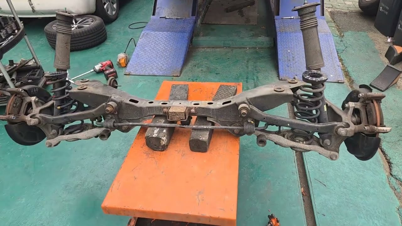 #Ремонт днища HG Grandeur #Работы по ремонту задней части днища HG Grandeur #При появлении шума в...