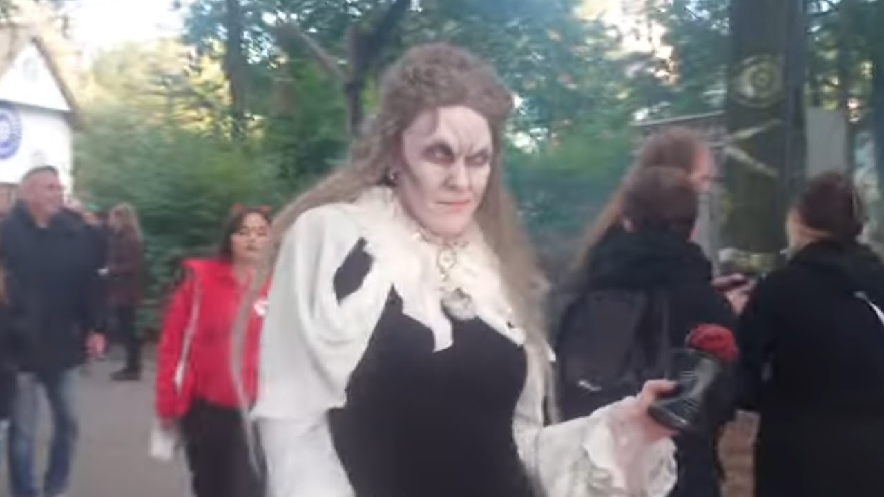 Walibi Halloween Fright Nights 2024 - Scare zone Ghostly Graveyard zondag 6 oktober
