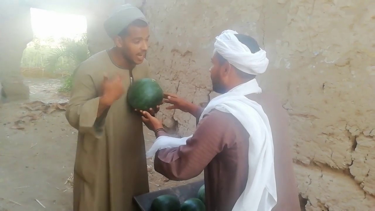اضحك مع اغرب بائع بطيخ ممكن تشوفه في حياتك😀😀