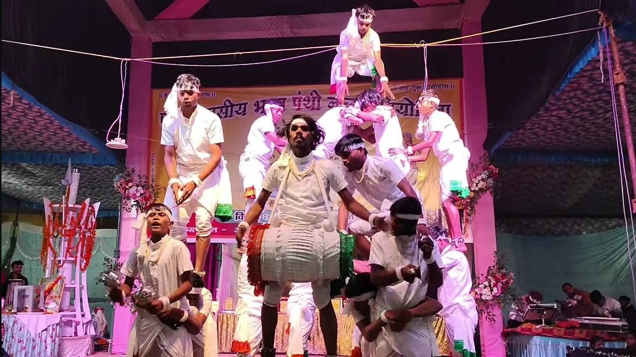 मौहल बना दिया पुरा  थनौद में नव जागरण गुरु घासीदास पंथी नृत्य दल ग्राम बोरई वाले भाई लोगो ने 🙏🙏🙏
