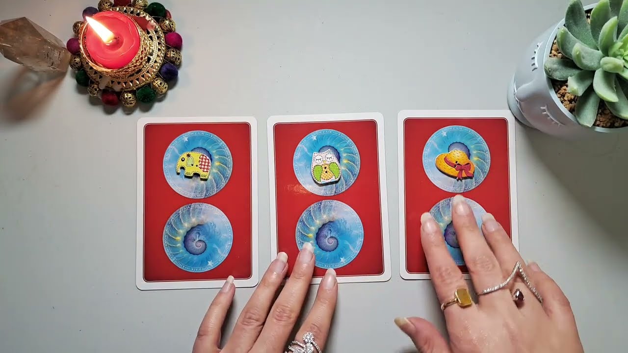 🔮WHO IS IN LOVE WITH YOU 😘|PICK A CARD|Tarot Reading(Timeless) #pickacard