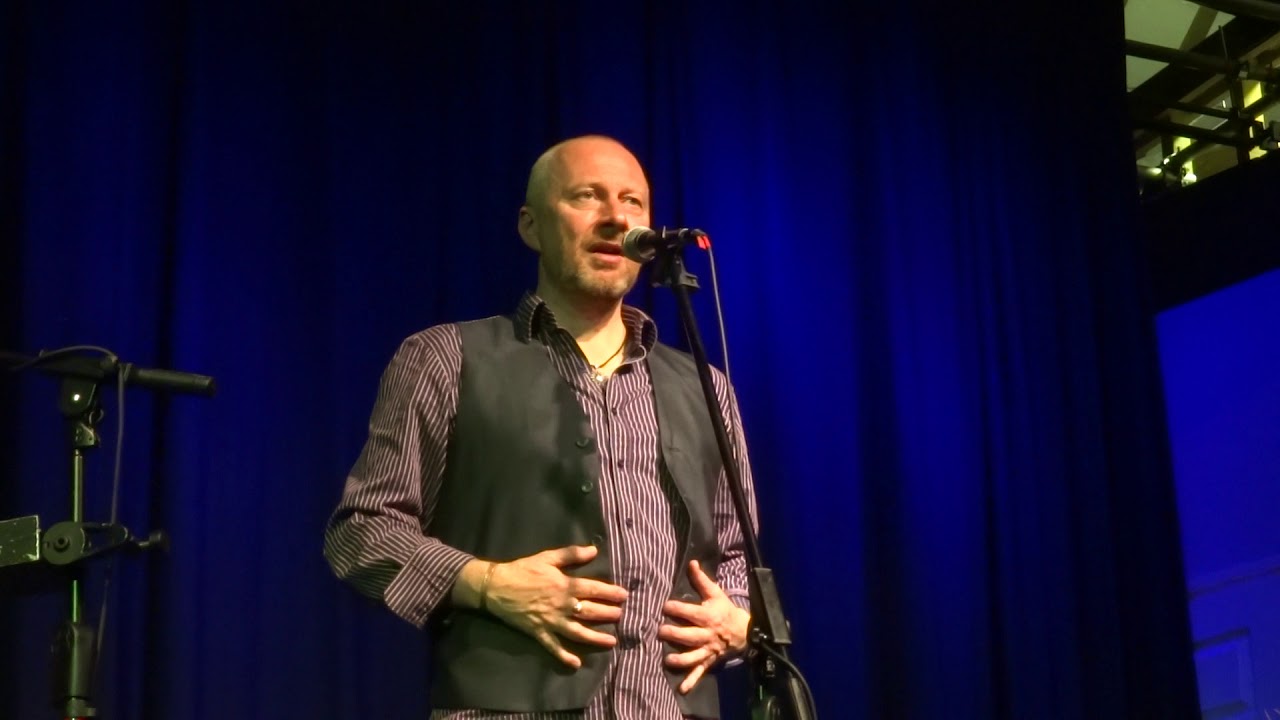 018 Wonderful Life Colin Vearncombe Black Windlesham Theatre 2015