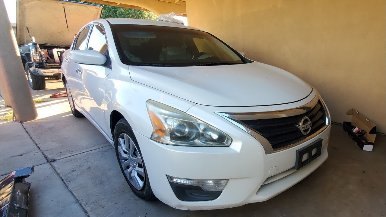 Nissan Altima 2.5 2013–2015 годов выпуска. Как поменять переднюю ось и две стрелки.