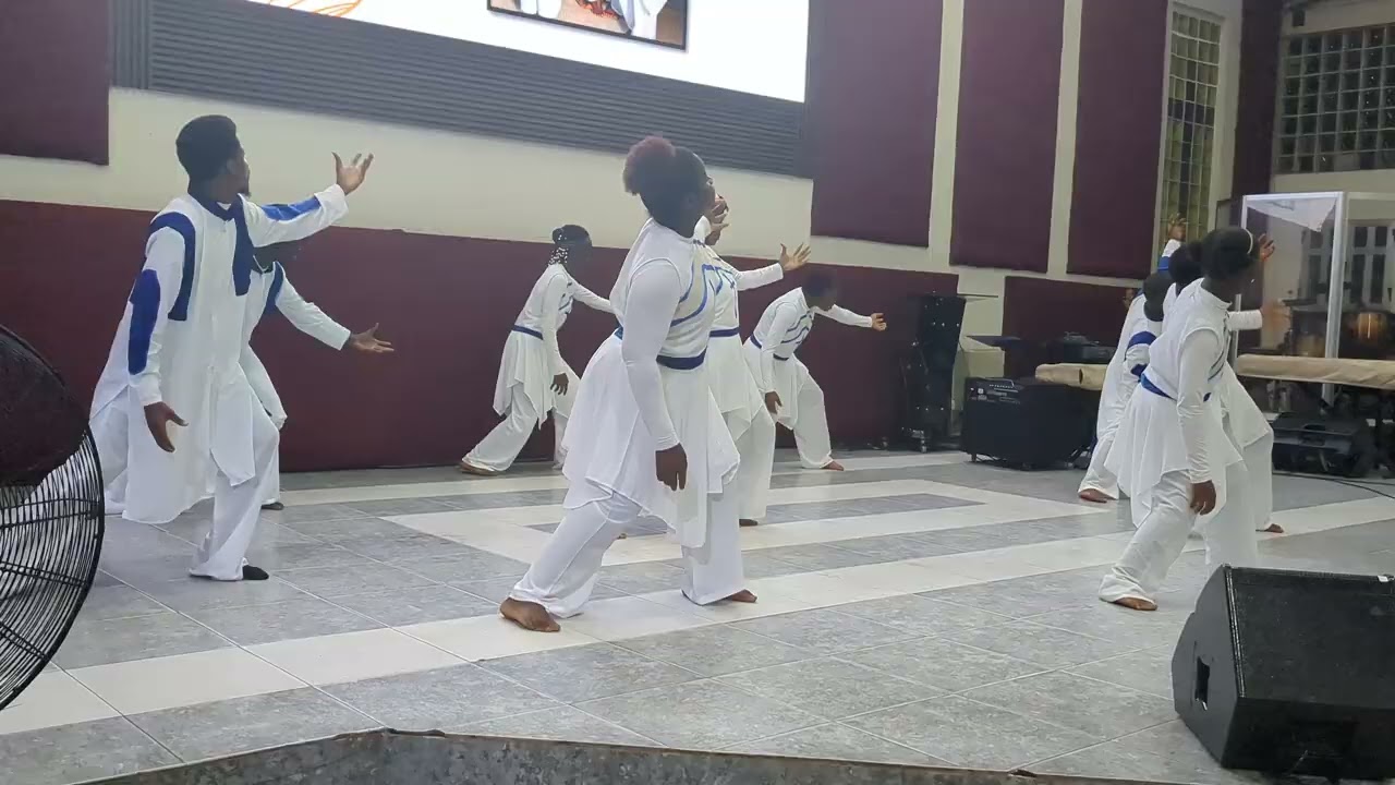 Cece Winans Come Jesus Come  Dance Video