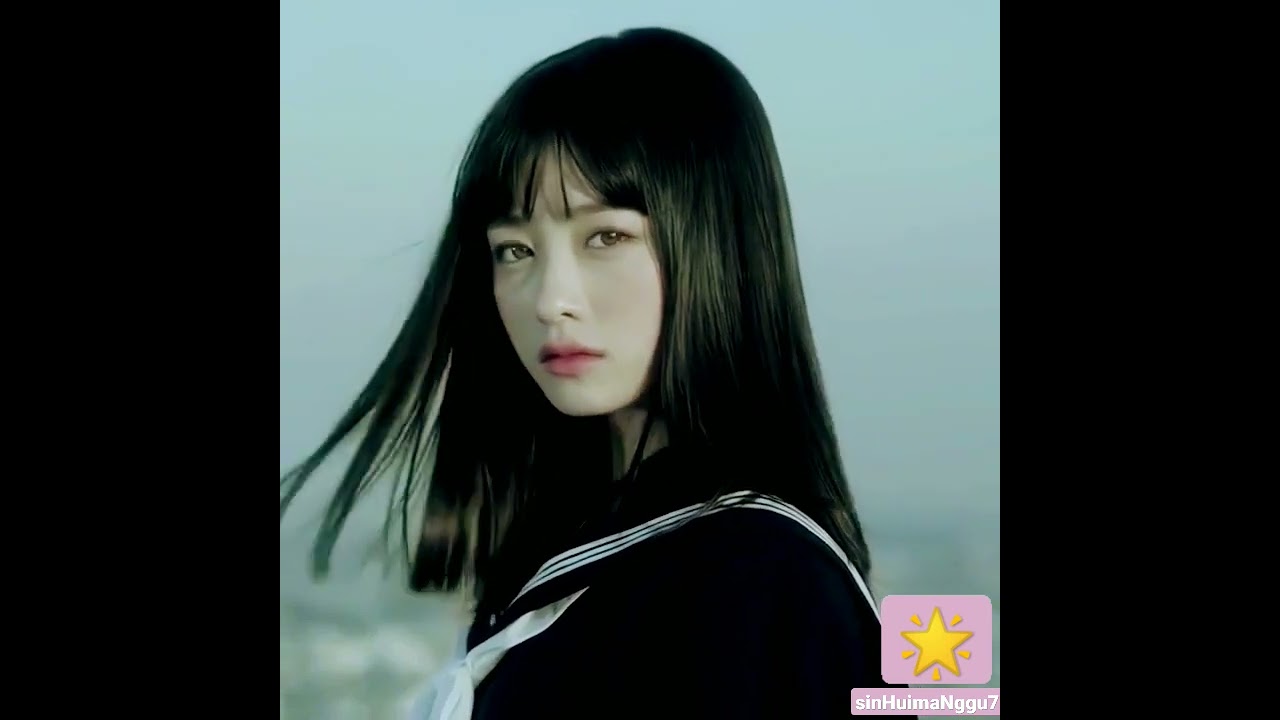 Kanna Hashimoto in Sailor Suit and Machine Gun: Graduation mv