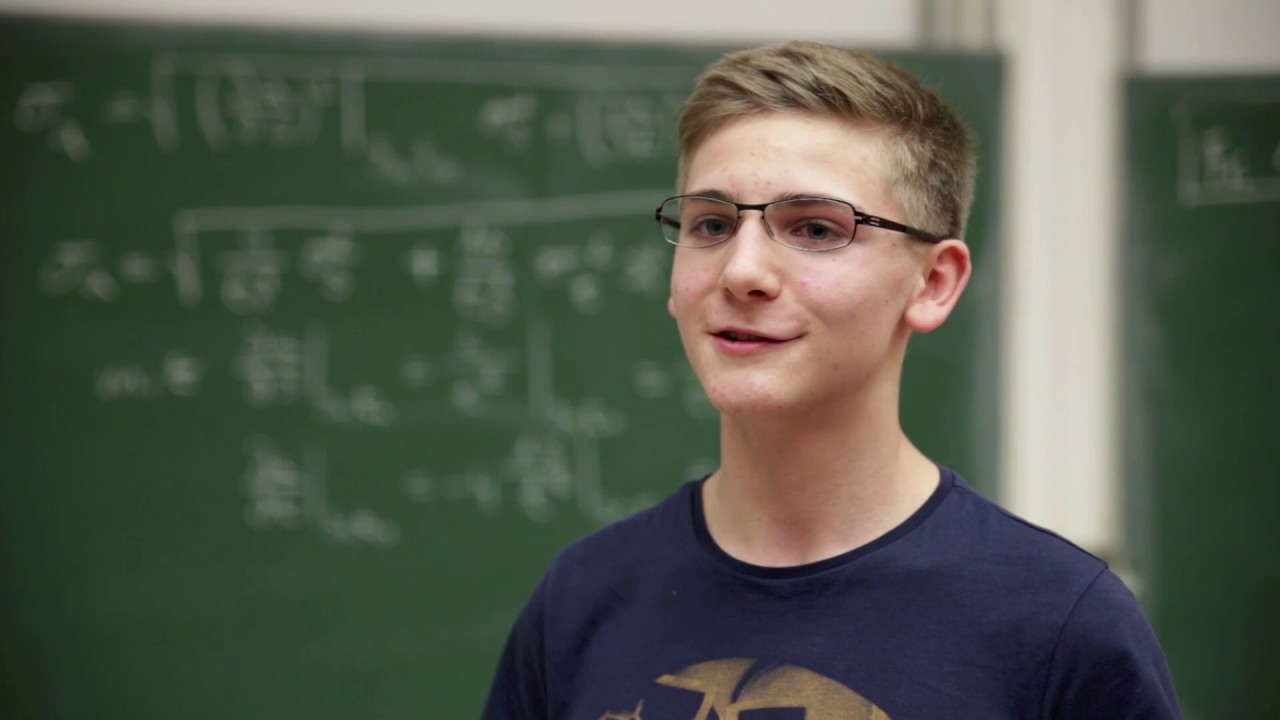 Porträt: Carlo Tassilo absolviert die SchülerUni an der TU Dortmund