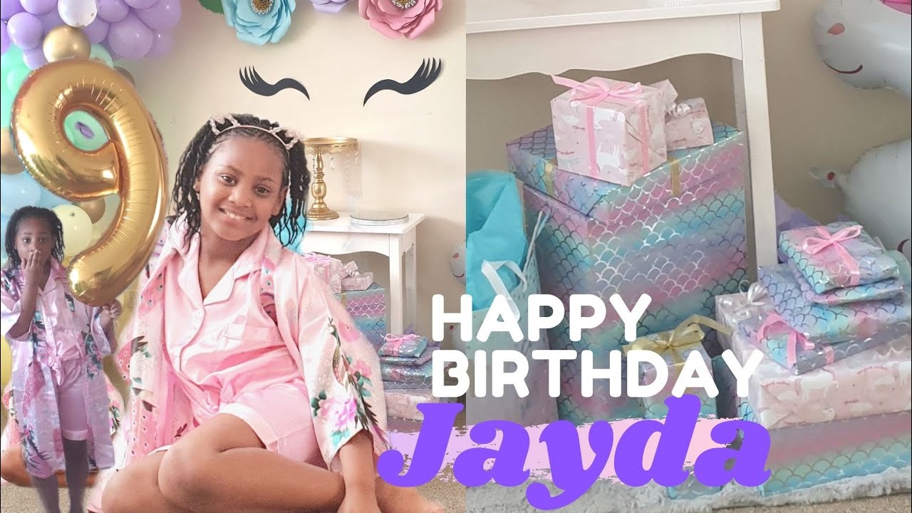 OPENING MY BIRTHDAY PRESENTS!! JAYDA'S 9TH BIRTHDAY!! I love my gifts...