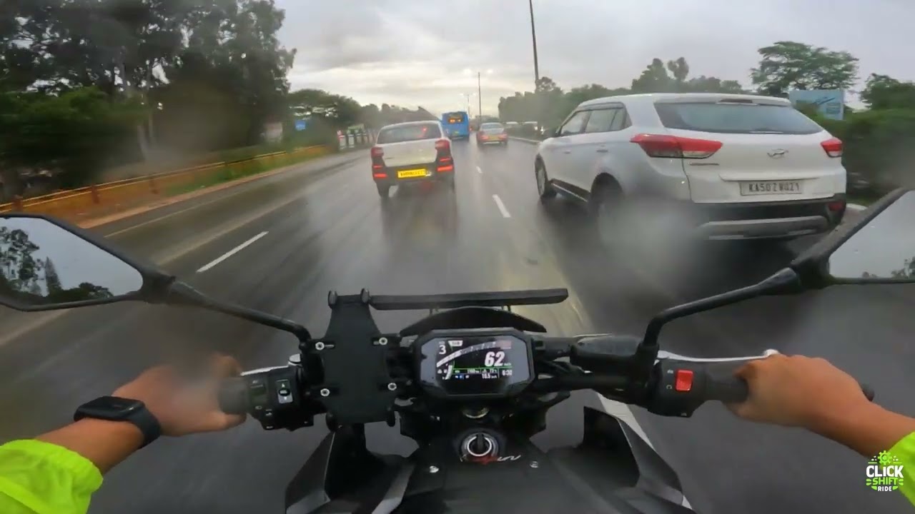 Rain Ride : Kawasaki Z900 through Bangalore traffic!