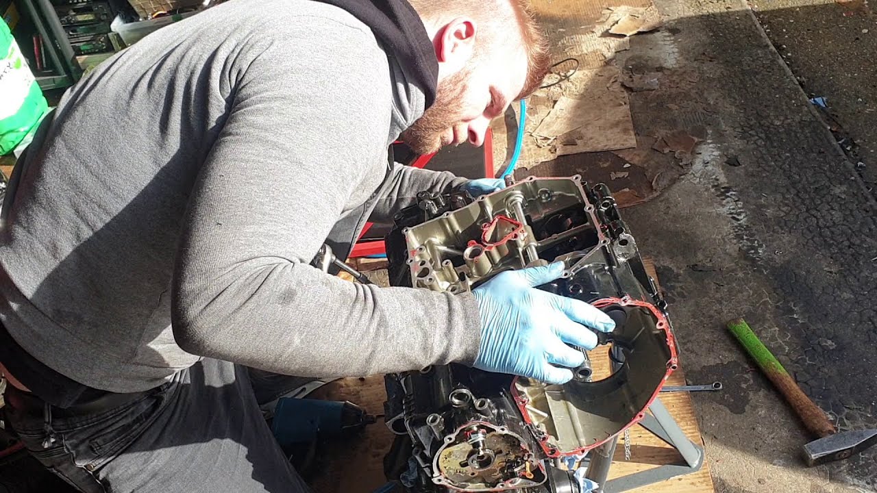 Ouverture moteur SUZUKI S.A.C.S AIR / HUILE