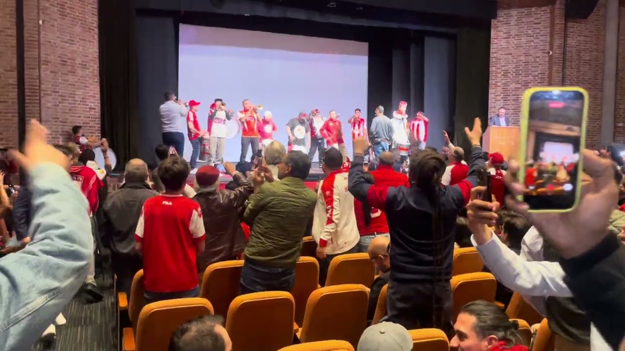 Así fue el colofón de la premier del documental “El primer campeón” , Santa Fe llega a 85 años. 