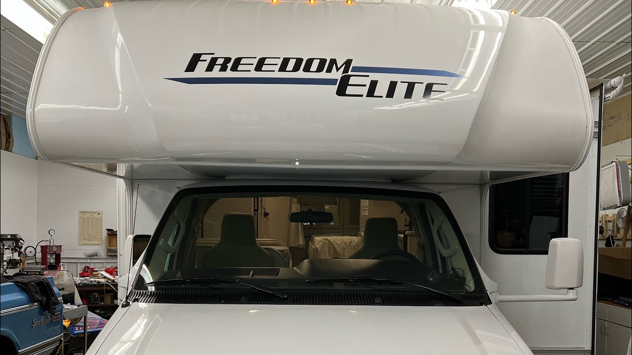2022 Thor Freedom Elite 27FE Interior Walkthrough. E450 Chassis
