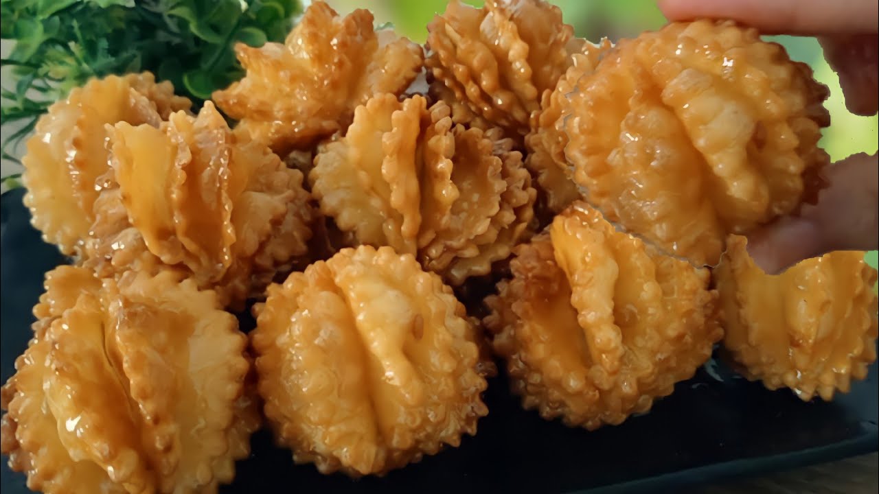 وأخيرا بملعقة زبدةفقط❗ وببيضة واحدة 👌بدون آلة حضري ألذ حلوة معسلة 😋 گراوش الگرگاعة/قريوش الجوزة