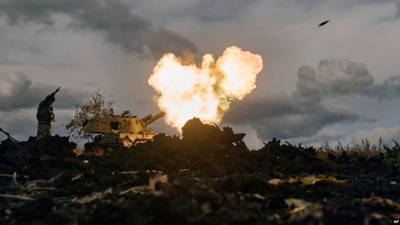 MORE THAN A 100 RUSSIANS ARE HIT BY UKRANIAN ARTILLERY IN SOLEDAR  || 2023