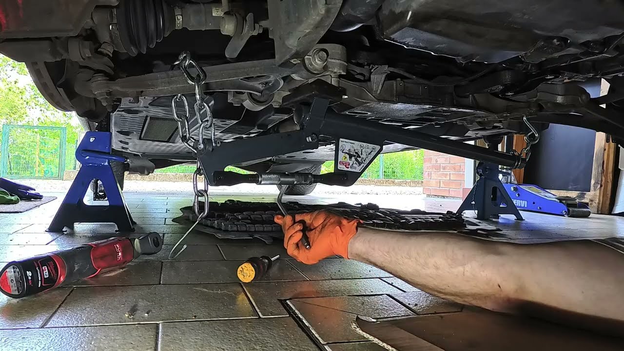 ATTREZZO FANTASTICO PER BRACCIO OSCILLANTE SU AUDI A3