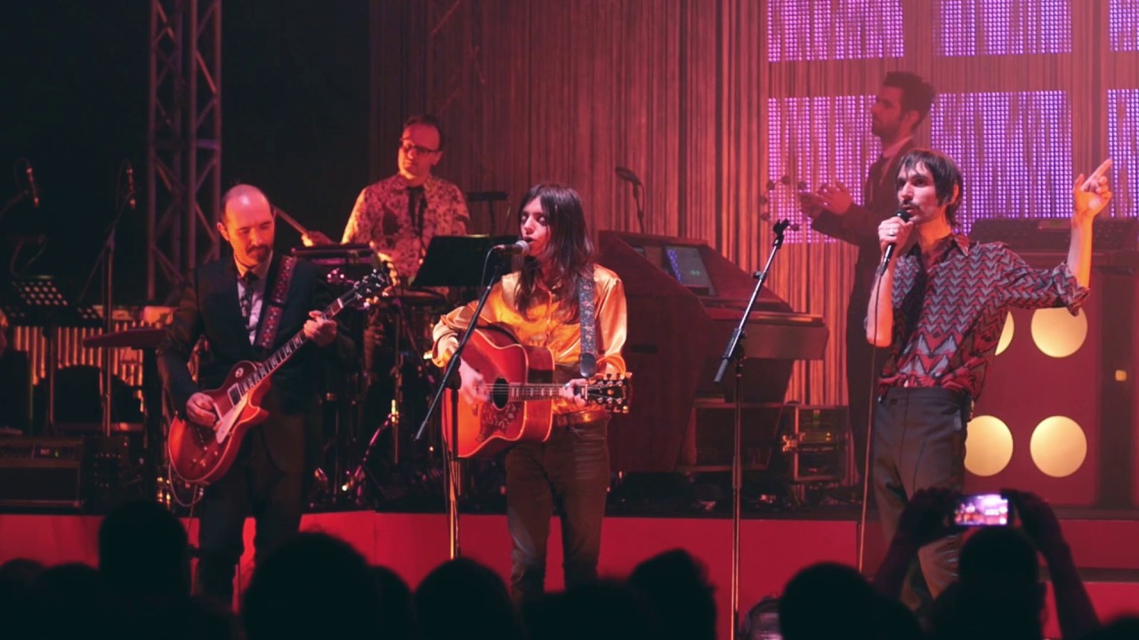 Lucio Corsi con i Baustelle - 