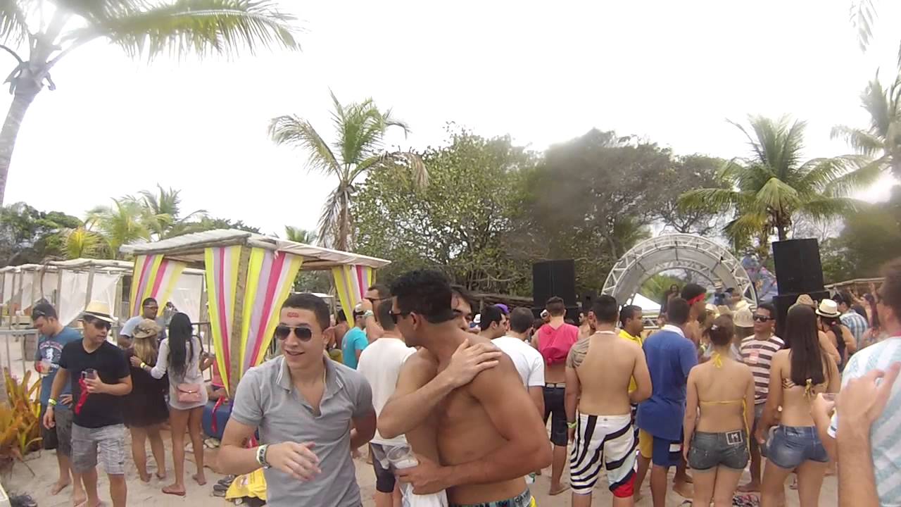 Spring Break brasileiro - harlem Shake - Praia De Mut&aacute; - PORTO SEGURO