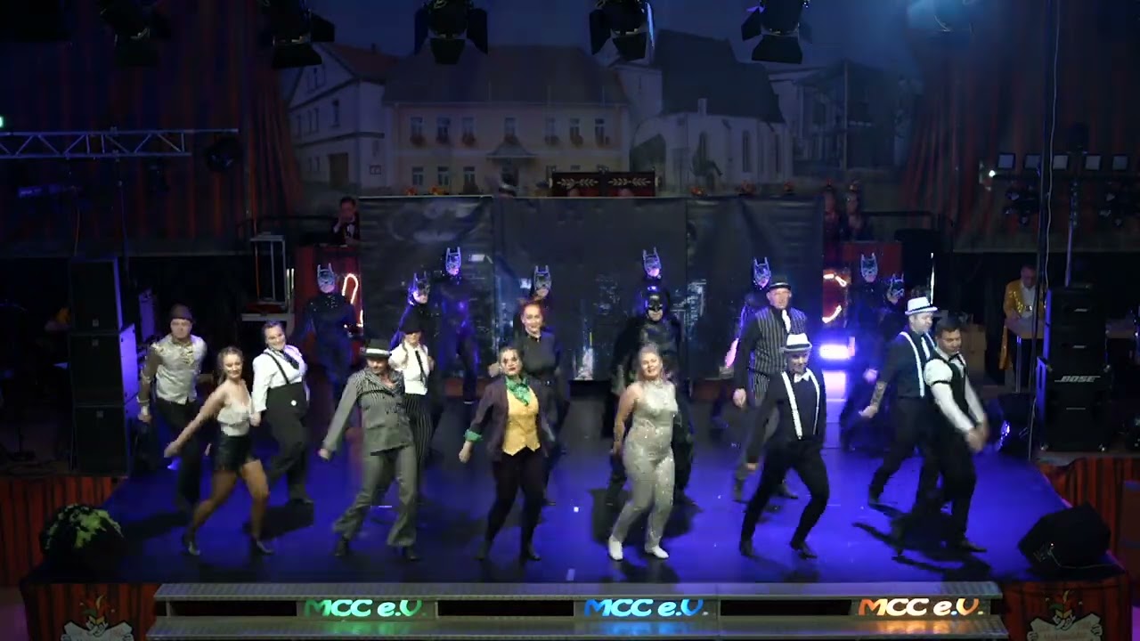 Showtanz November 2022 - Patchwork Crew mit Batman
