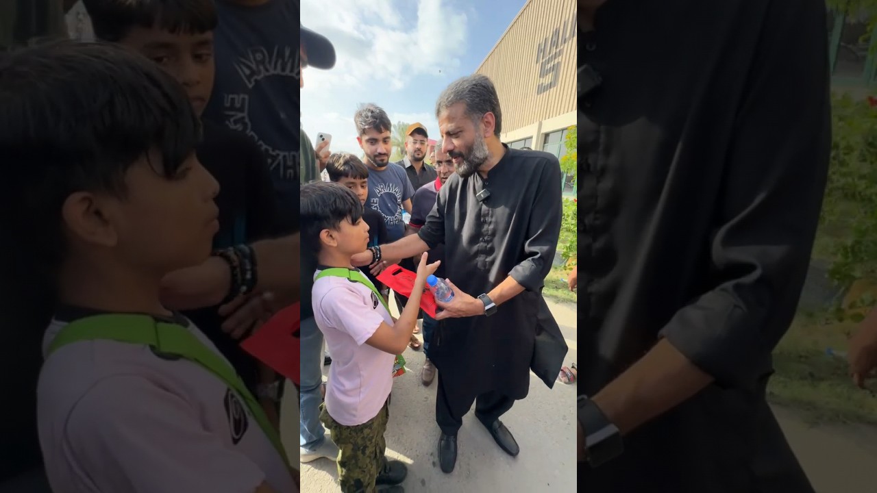 Little fan offers a sweet gesture to Suneel Munj!