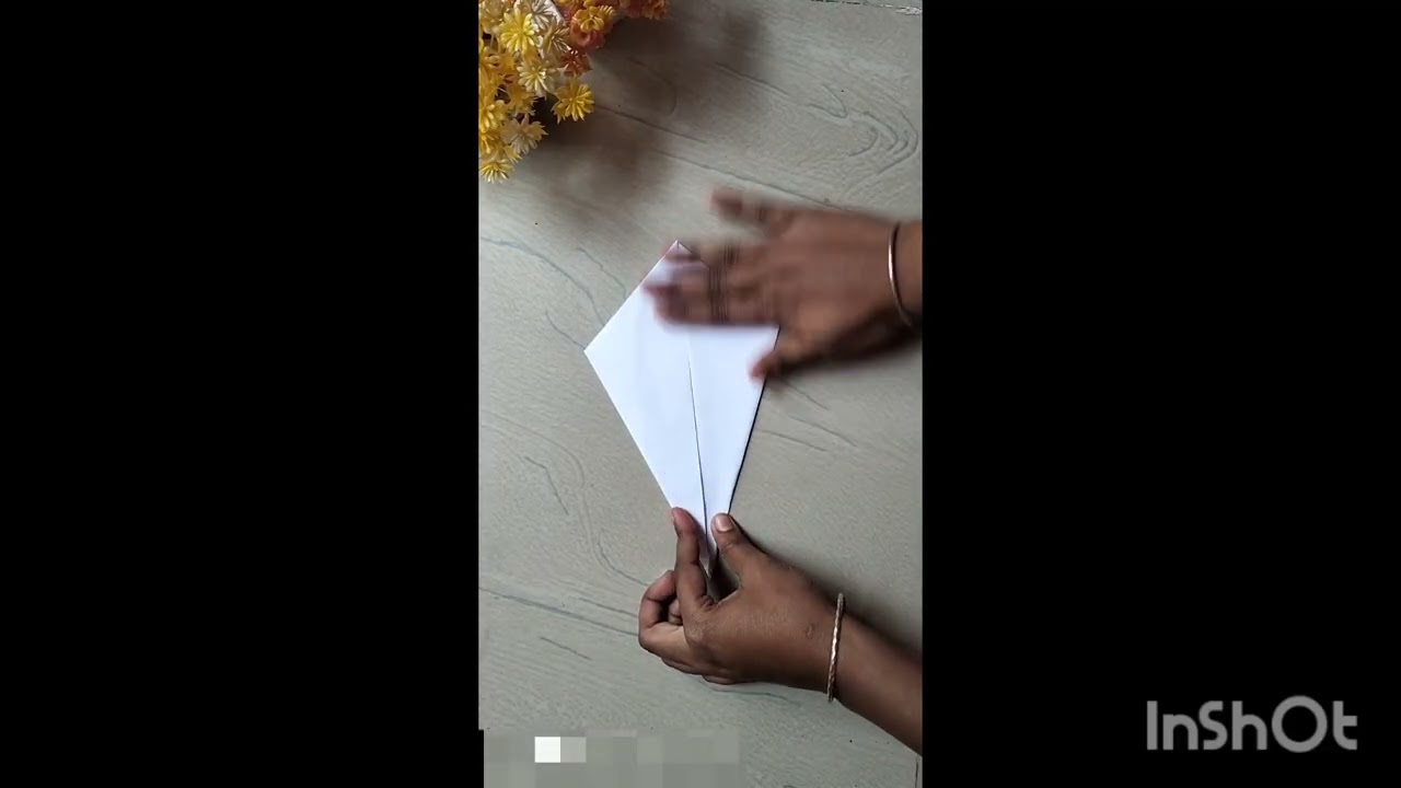 খুবই সহজে কাগজ দিয়ে ময়ূরপঙ্খী নৌকা বানানো