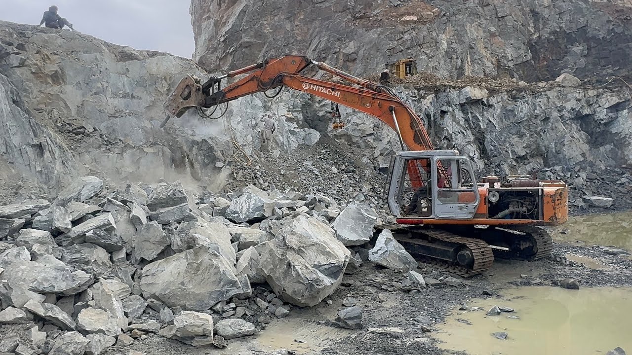 “EX-200 Excavator Jack Hammer Crushing Giant Rocks on Mountain | Heavy Machinery at Work